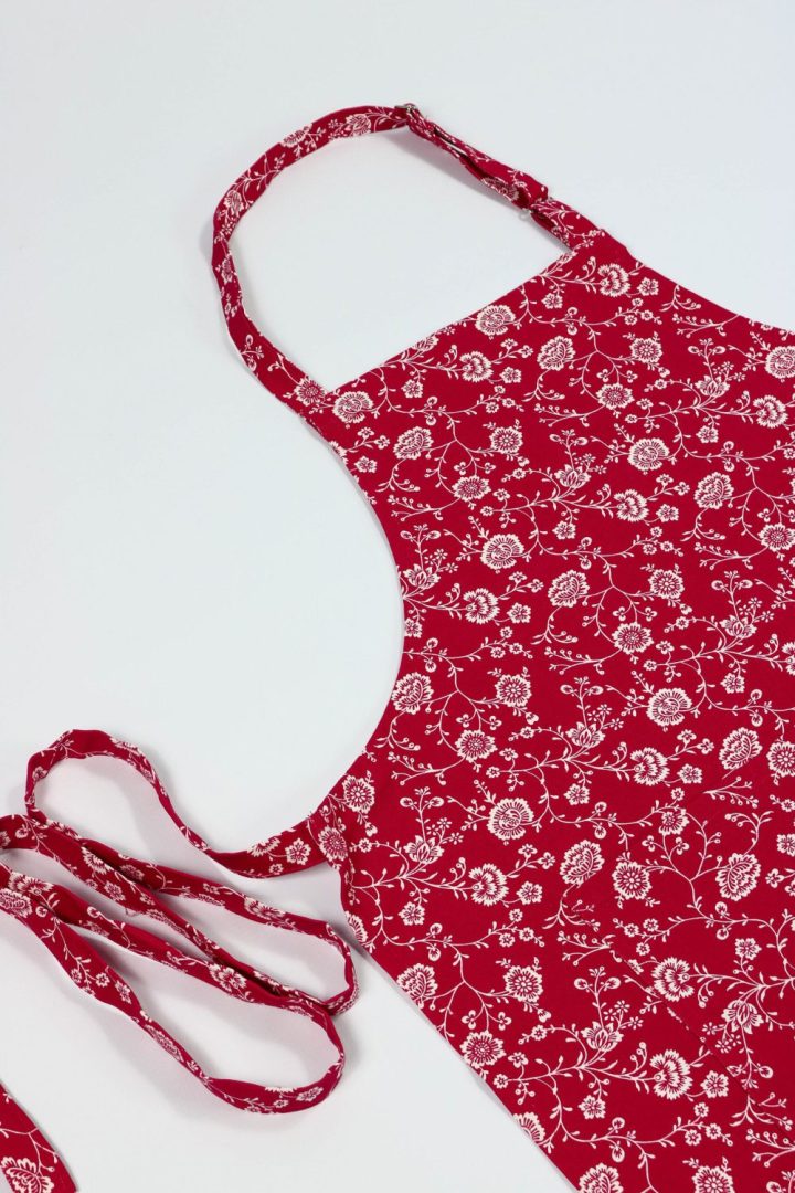 Red Floral Apron - Image 5